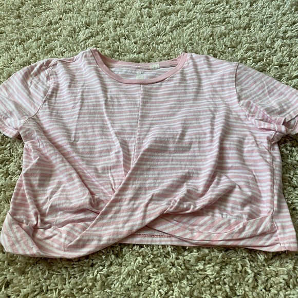 Crop top - Picture 1 of 3